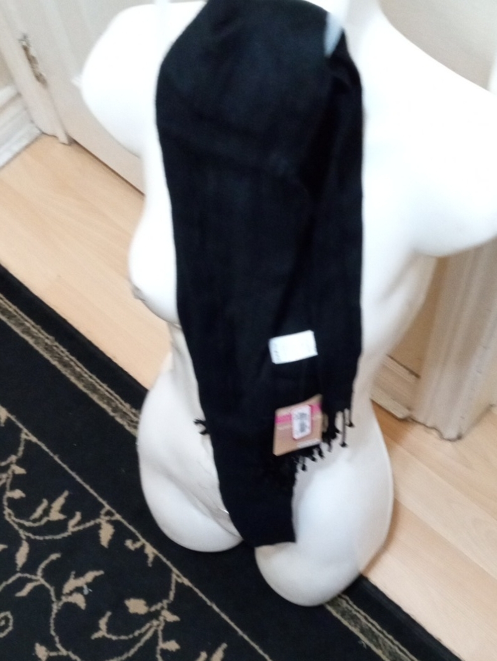 $5>>Ardene Black Men's Scarf - Classic Solid Winter Wrap